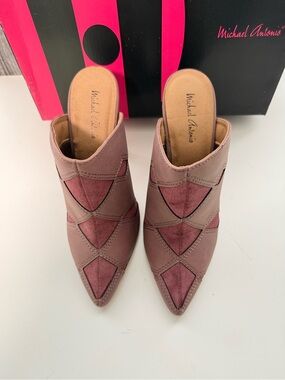 Michael Antonio Two-Tone Pointed Slip-On Mules in Mauve